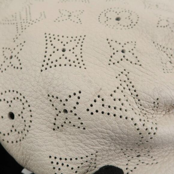 💎✨Authentic✨💎Louis Vuitton Monogram Mahina Selene PM Shoulder Bag Blanc - Picture 10 of 16
